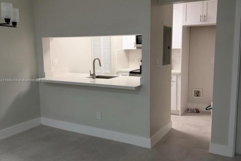 Condominio en venta en Miami, Florida, 3 dormitorios № 1963579 - foto 6