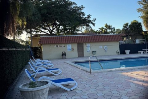 Condominio en venta en Miami, Florida, 3 dormitorios № 1963579 - foto 24