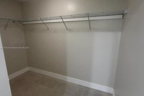 Condominio en venta en Miami, Florida, 3 dormitorios № 1963579 - foto 15