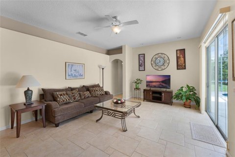 Villa ou maison à vendre à Winter Springs, Floride: 4 chambres, 219.34 m2 № 1765916 - photo 10
