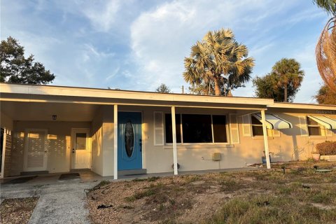 House in Lake Wales, Florida 2 bedrooms, 138.8 sq.m. № 2098225 - photo 2