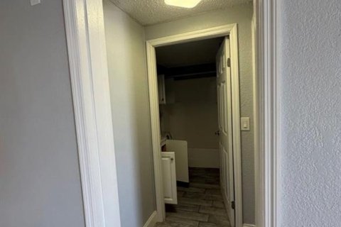 Снять в аренду квартиру в Плант-Сити, Флорида 4 комнаты, 78.97м2, № 2150557 - фото 8