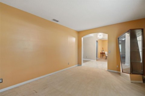 House in Clermont, Florida 5 bedrooms, 301.19 sq.m. № 2152084 - photo 25
