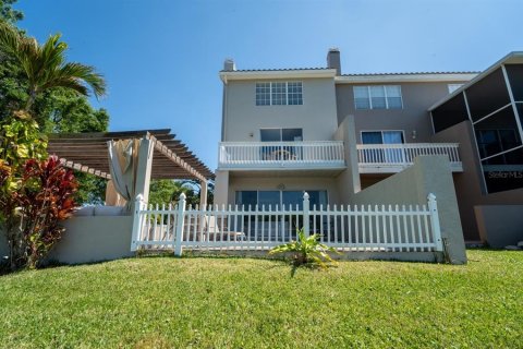 Adosado en venta en Palm Harbor, Florida, 4 dormitorios, 304.72 m2 № 1579313 - foto 8