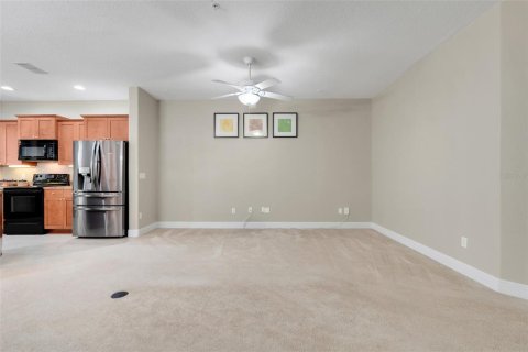 Townhouse in Orlando, Florida 3 bedrooms, 155.24 sq.m. № 1808167 - photo 8