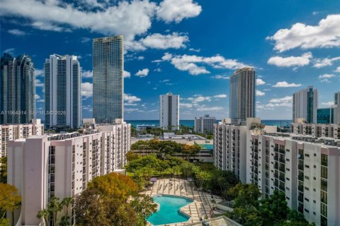 Купить кондоминиум в Санни-Айлс-Бич, Флорида 2 спальни, 83.05м2, № 2025666 - фото 19