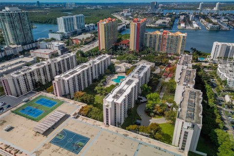 Купить кондоминиум в Санни-Айлс-Бич, Флорида 2 спальни, 83.05м2, № 2025666 - фото 21