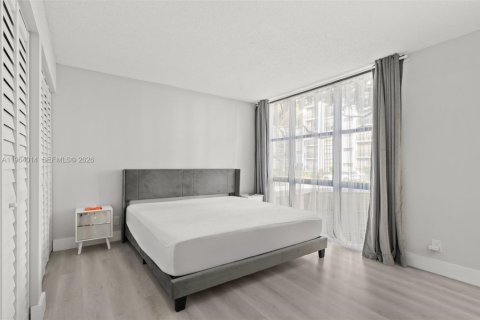 Купить кондоминиум в Санни-Айлс-Бич, Флорида 2 спальни, 83.05м2, № 2025666 - фото 12