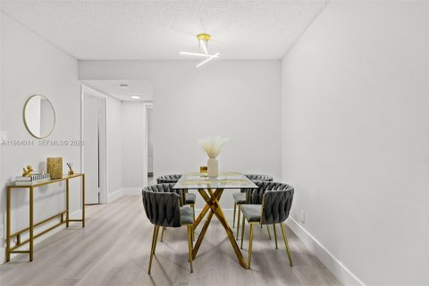 Купить кондоминиум в Санни-Айлс-Бич, Флорида 2 спальни, 83.05м2, № 2025666 - фото 8