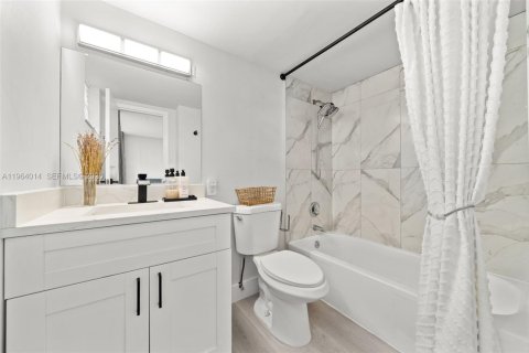 Купить кондоминиум в Санни-Айлс-Бич, Флорида 2 спальни, 83.05м2, № 2025666 - фото 14