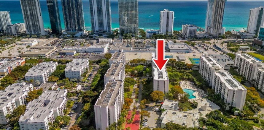 Кондоминиум с 2 спальнями в Санни-Айлс-Бич, Флорида № 2025666