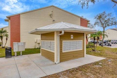 Copropriété à louer à Brandon, Floride: 1 chambre, 55.56 m2 № 2155943 - photo 11