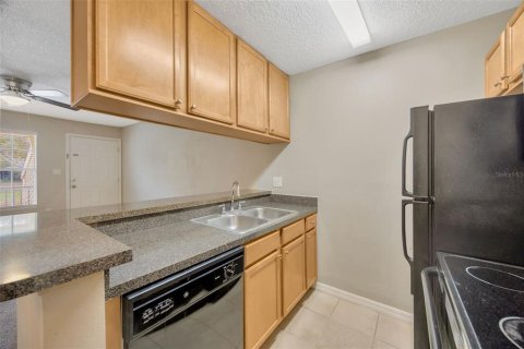 Copropriété à louer à Brandon, Floride: 1 chambre, 55.56 m2 № 2155943 - photo 25