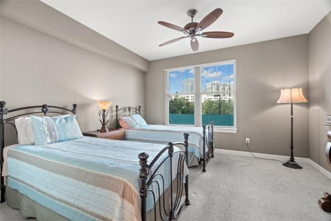 Condo in Tampa, Florida, 2 bedrooms  № 1447413 - photo 17