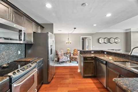 Condo in Tampa, Florida, 2 bedrooms  № 1447413 - photo 6