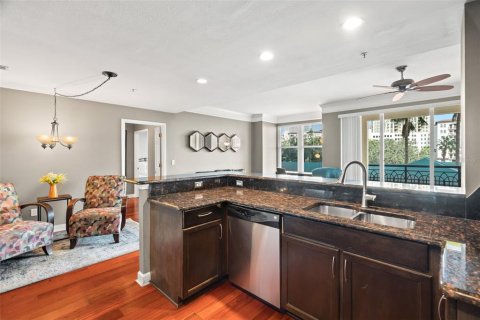 Condo in Tampa, Florida, 2 bedrooms  № 1447413 - photo 7