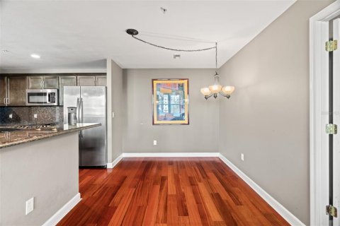 Condo in Tampa, Florida, 2 bedrooms  № 1447413 - photo 10
