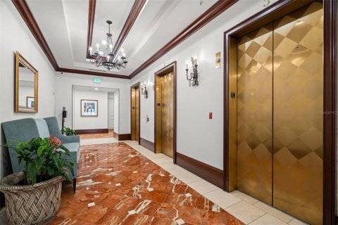 Condo in Tampa, Florida, 2 bedrooms  № 1447413 - photo 28