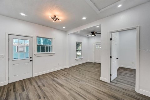 Villa ou maison à louer à Bradenton, Floride: 2 chambres, 56.67 m2 № 2377563 - photo 13