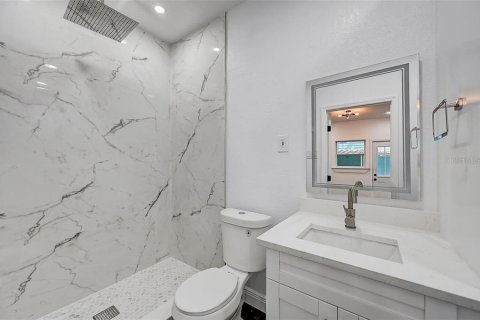 Villa ou maison à louer à Bradenton, Floride: 2 chambres, 56.67 m2 № 2377563 - photo 24