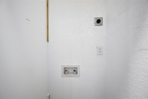 Villa ou maison à louer à Bradenton, Floride: 2 chambres, 56.67 m2 № 2377563 - photo 23