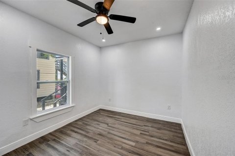 Villa ou maison à louer à Bradenton, Floride: 2 chambres, 56.67 m2 № 2377563 - photo 21