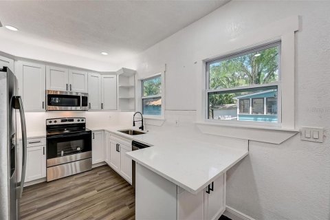 Villa ou maison à louer à Bradenton, Floride: 2 chambres, 56.67 m2 № 2377563 - photo 8