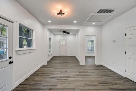 Villa ou maison à louer à Bradenton, Floride: 2 chambres, 56.67 m2 № 2377563 - photo 15