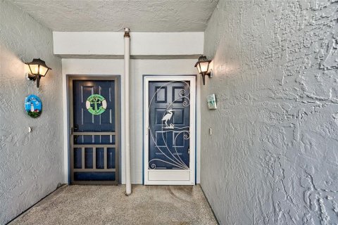 Condo in Saint Petersburg, Florida, 2 bedrooms  № 1899070 - photo 3
