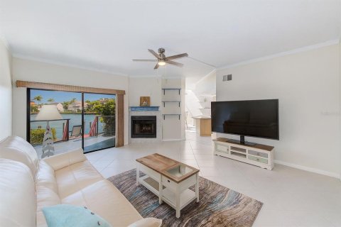 Condo in Saint Petersburg, Florida, 2 bedrooms  № 1899070 - photo 4
