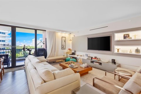 Condominio en venta en Miami, Florida, 3 dormitorios, 223.24 m2 № 2056261 - foto 16