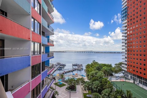 Condominio en venta en Miami, Florida, 3 dormitorios, 223.24 m2 № 2056261 - foto 28