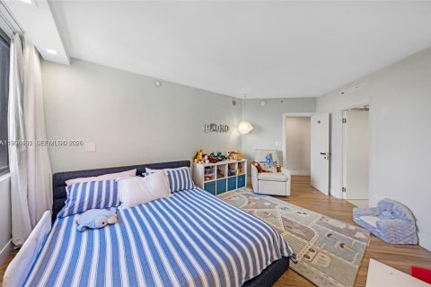 Condominio en venta en Miami, Florida, 3 dormitorios, 223.24 m2 № 2056261 - foto 11