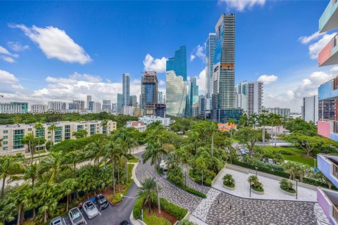 Condominio en venta en Miami, Florida, 3 dormitorios, 223.24 m2 № 2056261 - foto 25