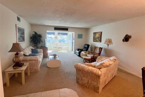 Condo in New Port Richey, Florida, 2 bedrooms  № 1520809 - photo 10