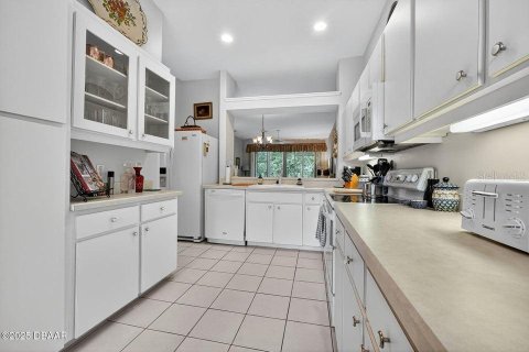 Купить таунхаус в Ормонд-Бич, Флорида 6 комнат, 156.45м2, № 1903770 - фото 9