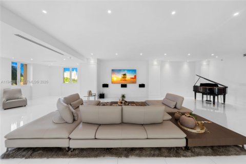 Снять в аренду кондоминиум в Корал-Гейблс, Флорида 3 спальни, 366.87м2, № 2001902 - фото 17