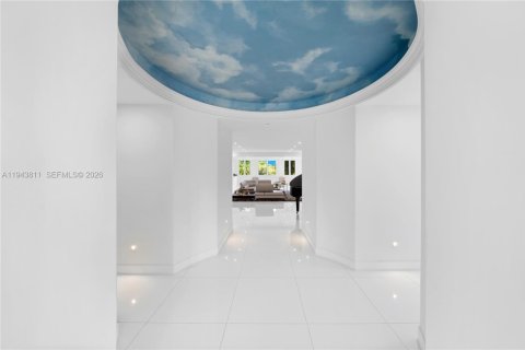 Снять в аренду кондоминиум в Корал-Гейблс, Флорида 3 спальни, 366.87м2, № 2001902 - фото 13