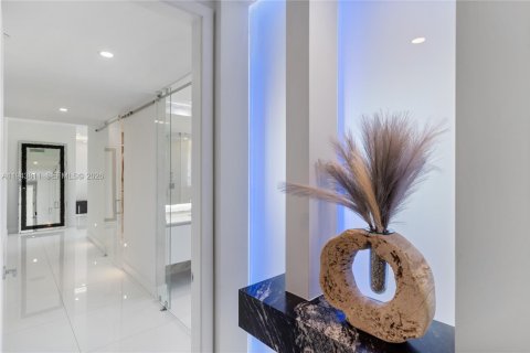 Снять в аренду кондоминиум в Корал-Гейблс, Флорида 3 спальни, 366.87м2, № 2001902 - фото 27