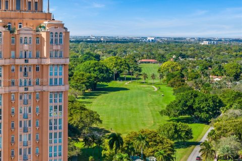 Снять в аренду кондоминиум в Корал-Гейблс, Флорида 3 спальни, 366.87м2, № 2001902 - фото 11