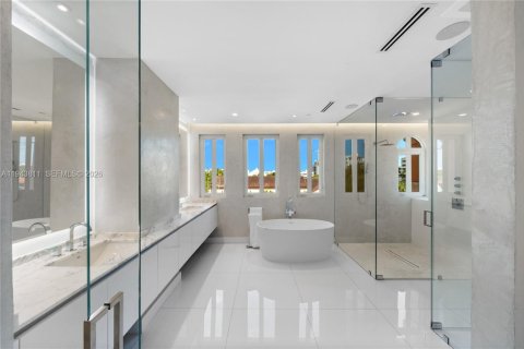 Снять в аренду кондоминиум в Корал-Гейблс, Флорида 3 спальни, 366.87м2, № 2001902 - фото 8