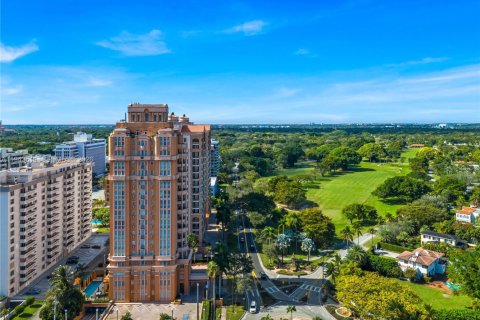 Кондоминиум с 3 спальнями в Корал-Гейблс, Флорида № 2001902