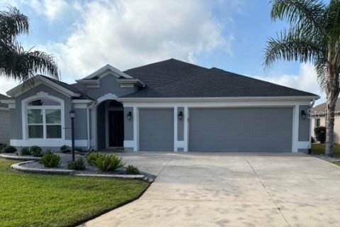 House in The Villages, Florida 3 bedrooms, 178.56 sq.m. № 1614702 - photo 1