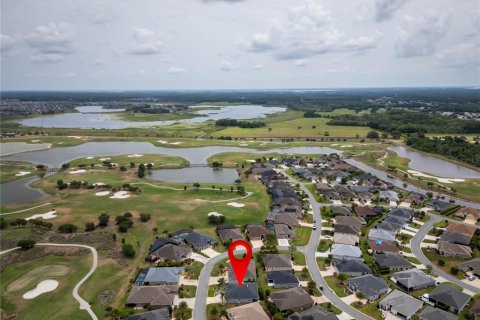House in The Villages, Florida 3 bedrooms, 178.56 sq.m. № 1614702 - photo 8