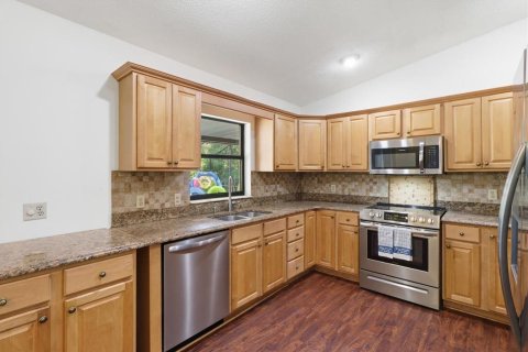 House in Crystal River, Florida 3 bedrooms, 140.84 sq.m. № 2308864 - photo 5