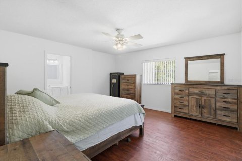 House in Crystal River, Florida 3 bedrooms, 140.84 sq.m. № 2308864 - photo 18