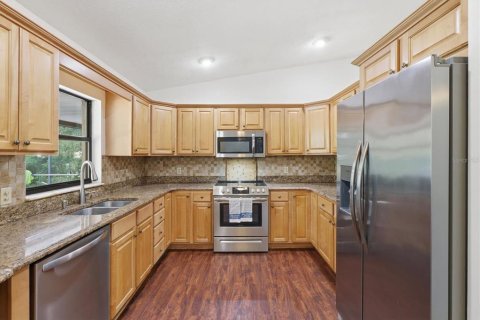 House in Crystal River, Florida 3 bedrooms, 140.84 sq.m. № 2308864 - photo 10