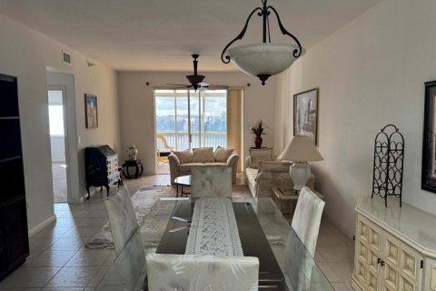 Купить кондоминиум в Тамарак, Флорида 5 комнат, 158.4м2, № 2241110 - фото 12