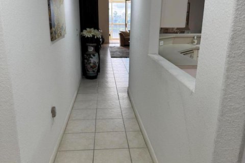 Купить кондоминиум в Тамарак, Флорида 5 комнат, 158.4м2, № 2241110 - фото 11