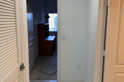 Купить кондоминиум в Тамарак, Флорида 5 комнат, 158.4м2, № 2241110 - фото 29